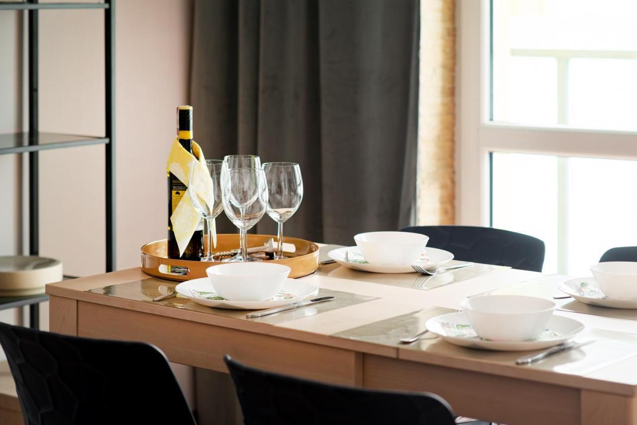 Homini Apartament Impero Z Parkingiem Apartamento Poznań
